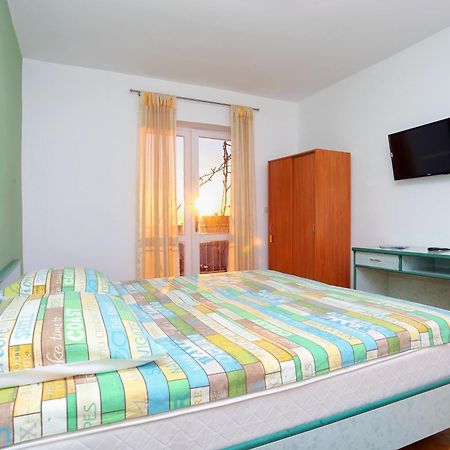 Apartments And Rooms With Parking Space Makarska - 18028 الغرفة الصورة