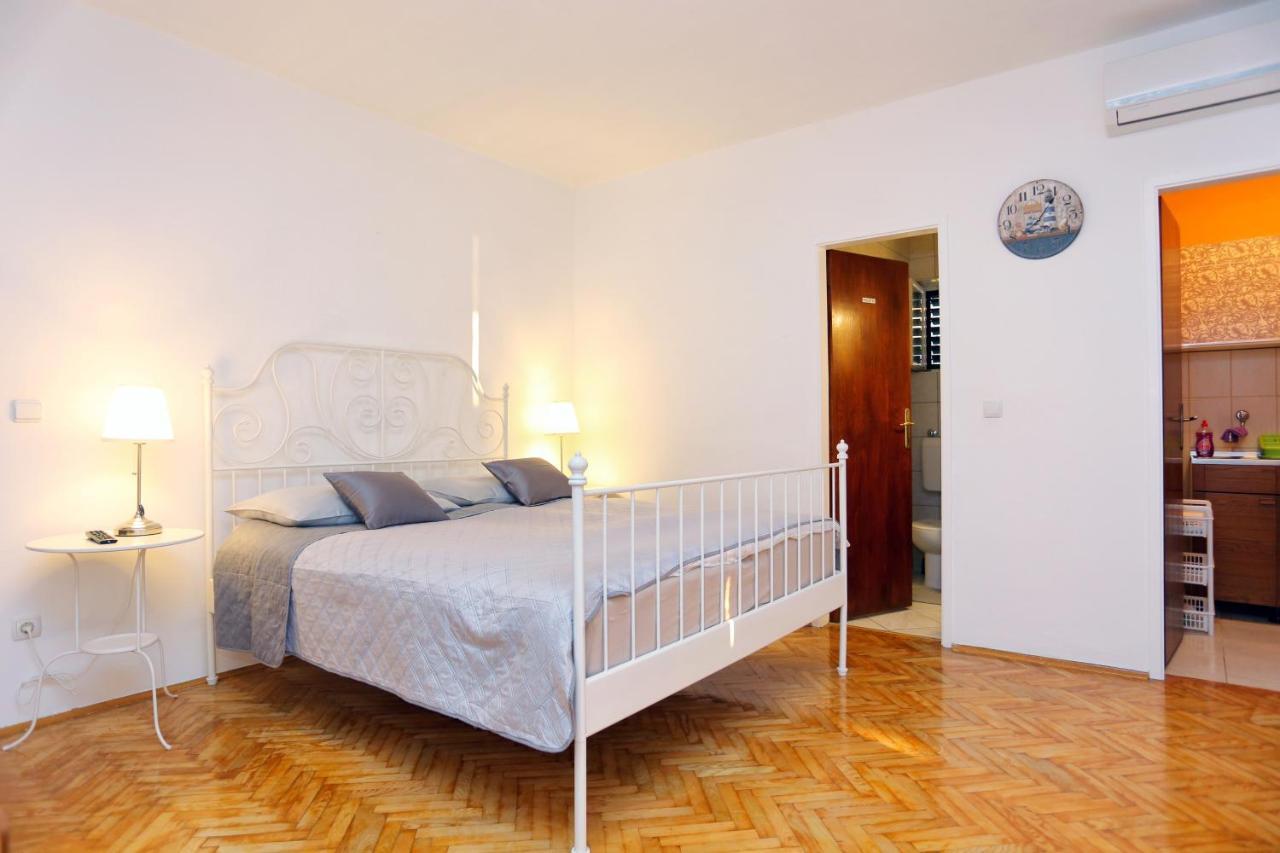 Apartments And Rooms With Parking Space Makarska - 18028 المظهر الخارجي الصورة