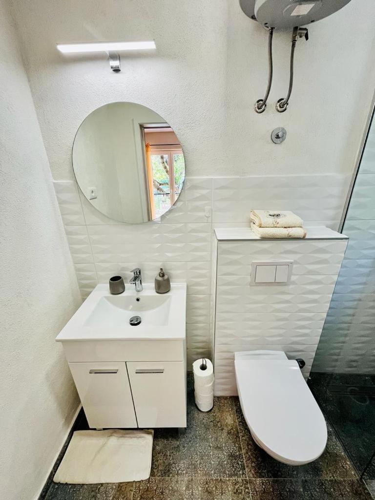 Apartments And Rooms With Parking Space Makarska - 18028 الغرفة الصورة